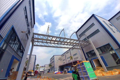 Thi Công Cầu Nối Nhà Xưởng Tại Đồng Nai